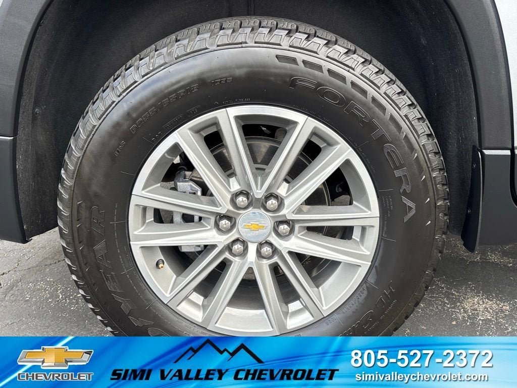 2023 Chevrolet Traverse LT Cloth