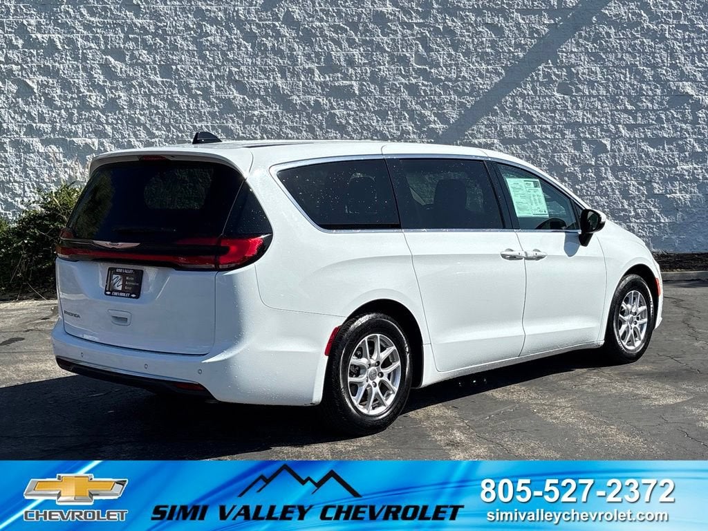 2023 Chrysler Pacifica Touring L