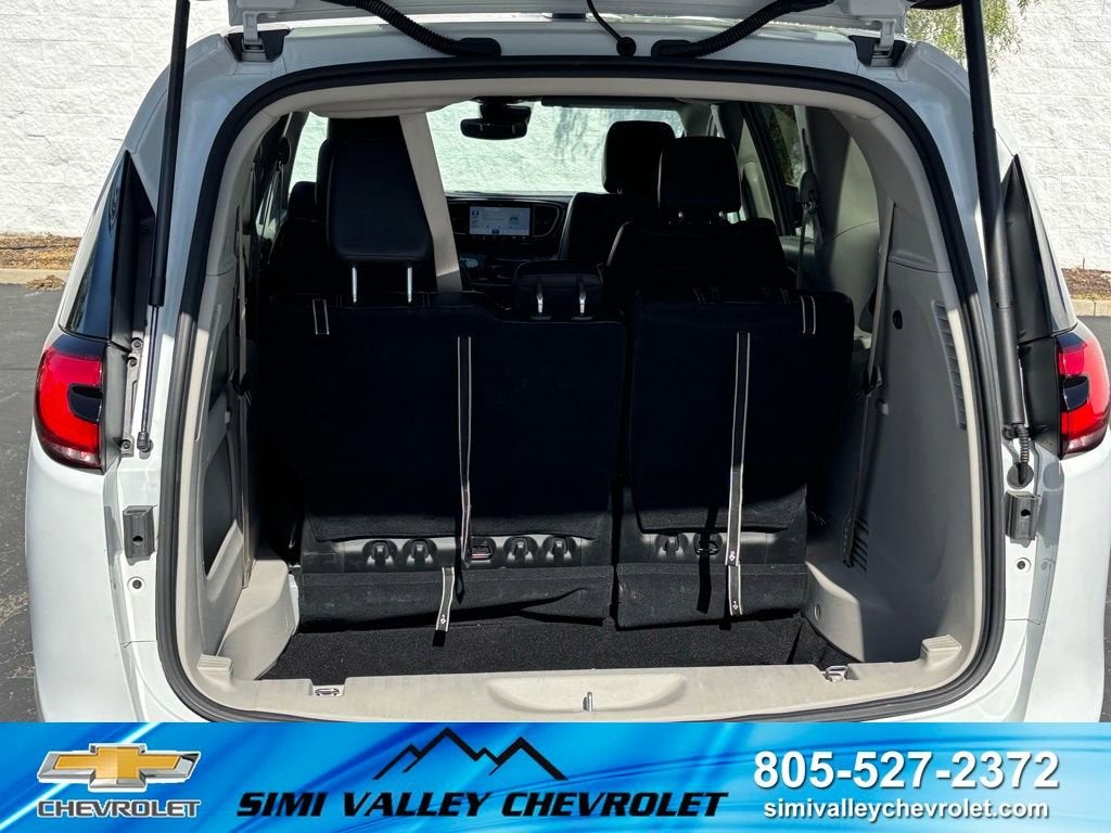 2023 Chrysler Pacifica Touring L