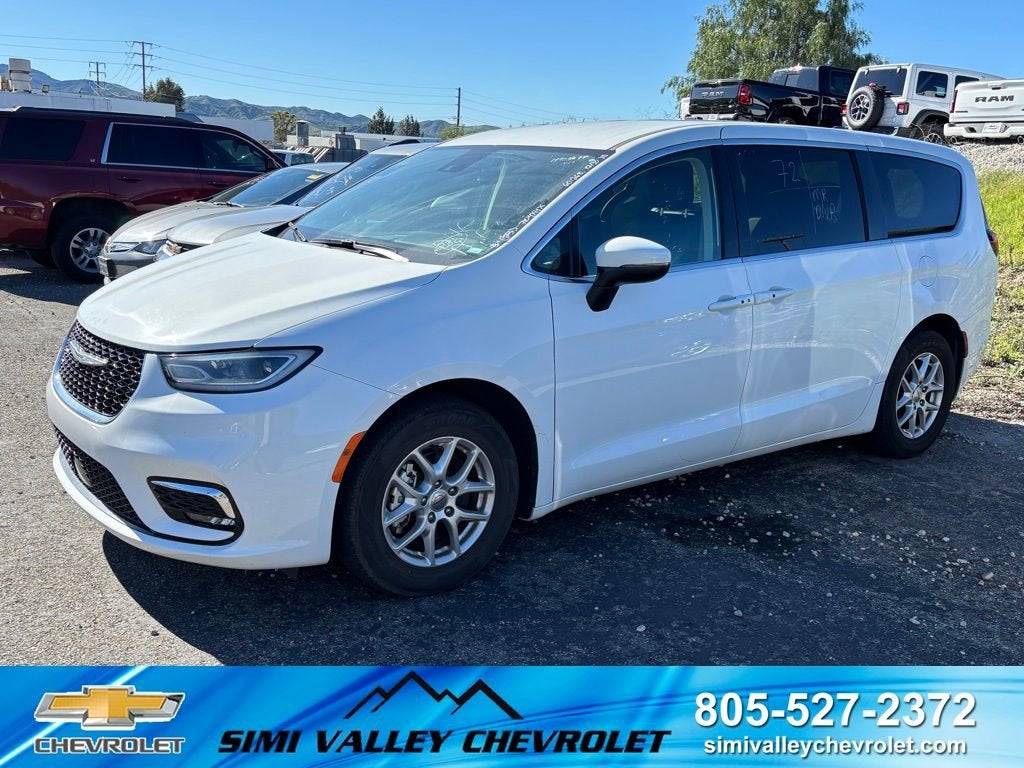 2023 Chrysler Pacifica Touring L