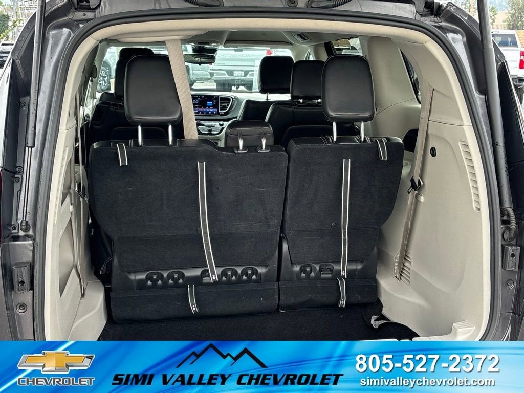 2023 Chrysler Pacifica Touring L