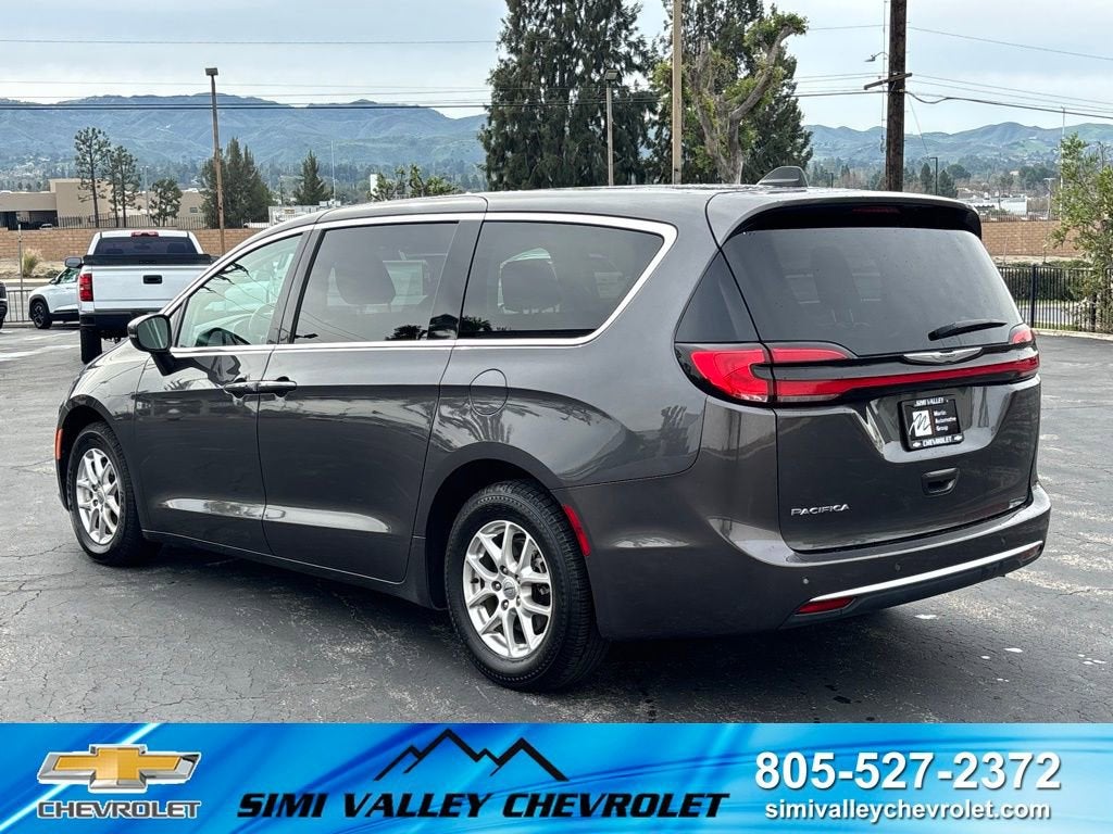 2023 Chrysler Pacifica Touring L