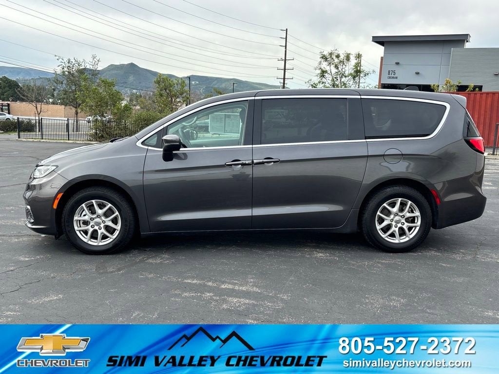 2023 Chrysler Pacifica Touring L