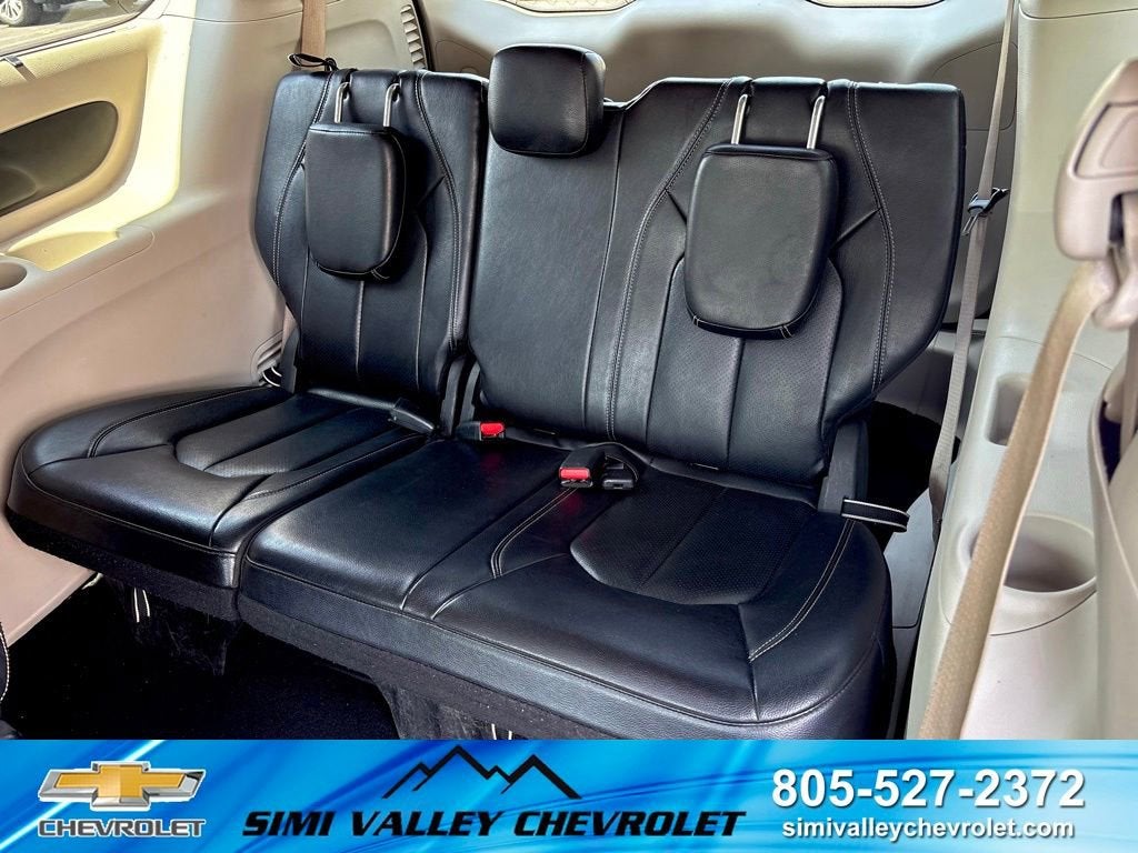 2022 Chrysler Pacifica Touring L