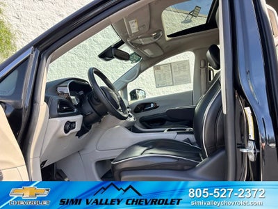 2023 Chrysler Pacifica Hybrid Limited