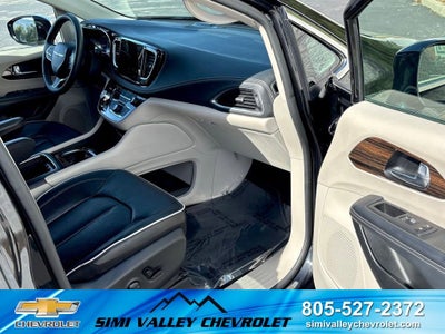2023 Chrysler Pacifica Hybrid Limited