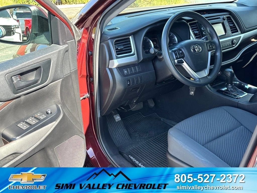 2019 Toyota Highlander LE