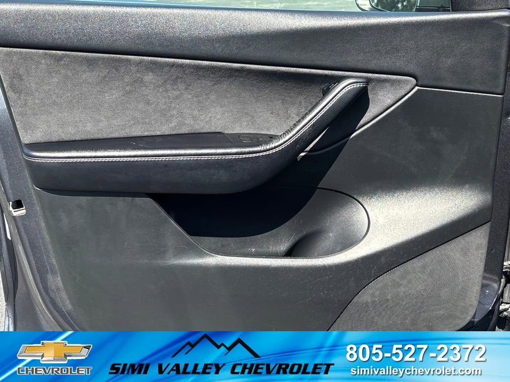 2022 Tesla Model Y Long Range Dual Motor All-Wheel Drive