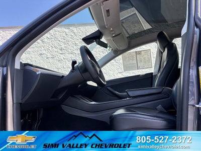 2022 Tesla Model Y Long Range Dual Motor All-Wheel Drive