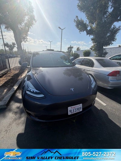 2022 Tesla Model Y Long Range Dual Motor All-Wheel Drive
