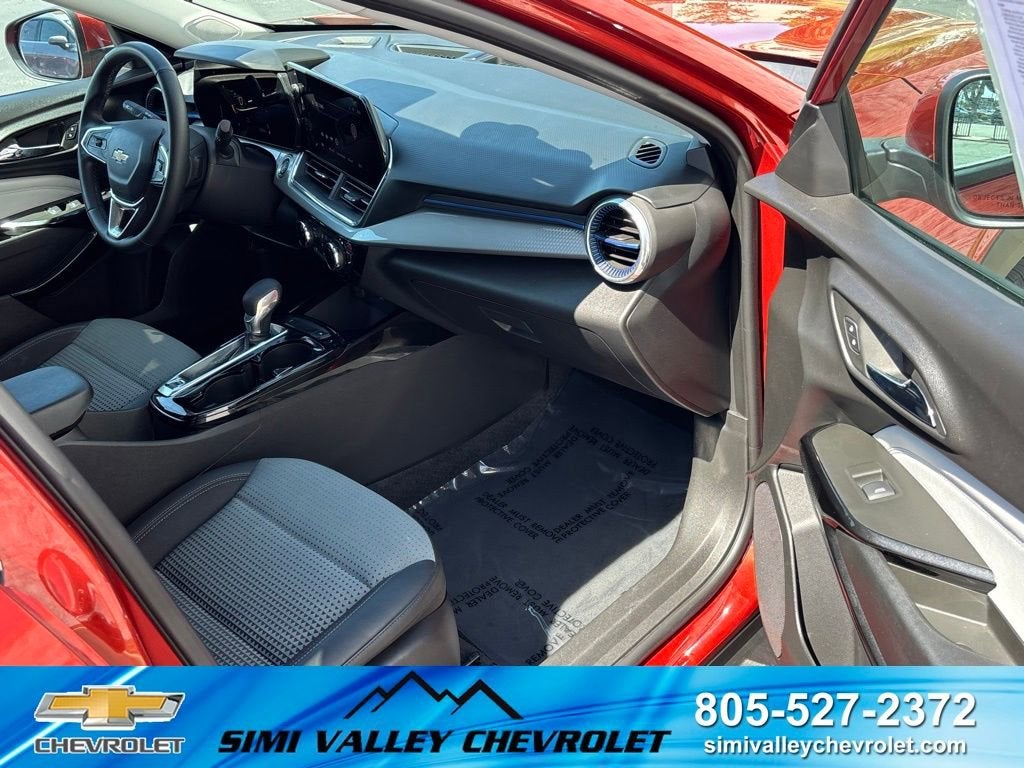 2024 Chevrolet Trax LT