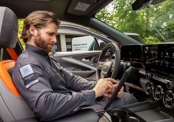 Simi Valley Chevrolet Mobile Service Technician